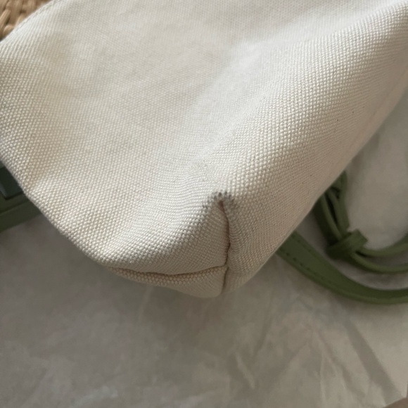 Mesh bag in vegan leather. - Picture 6 of 9